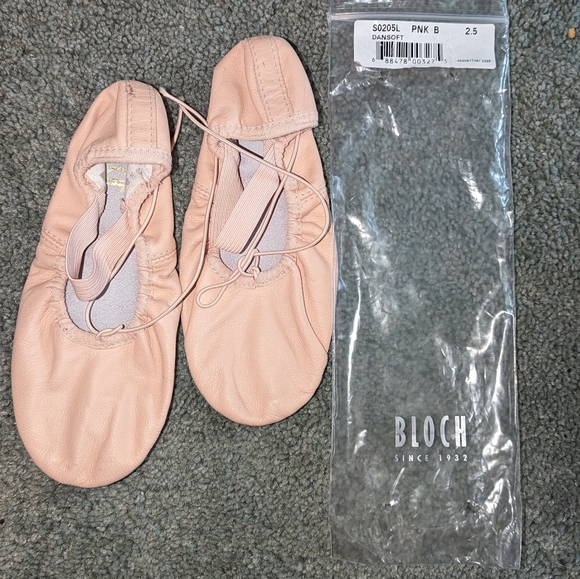 Bloch Dansoft Children's Ballet Slippers - Picture 1 of 5